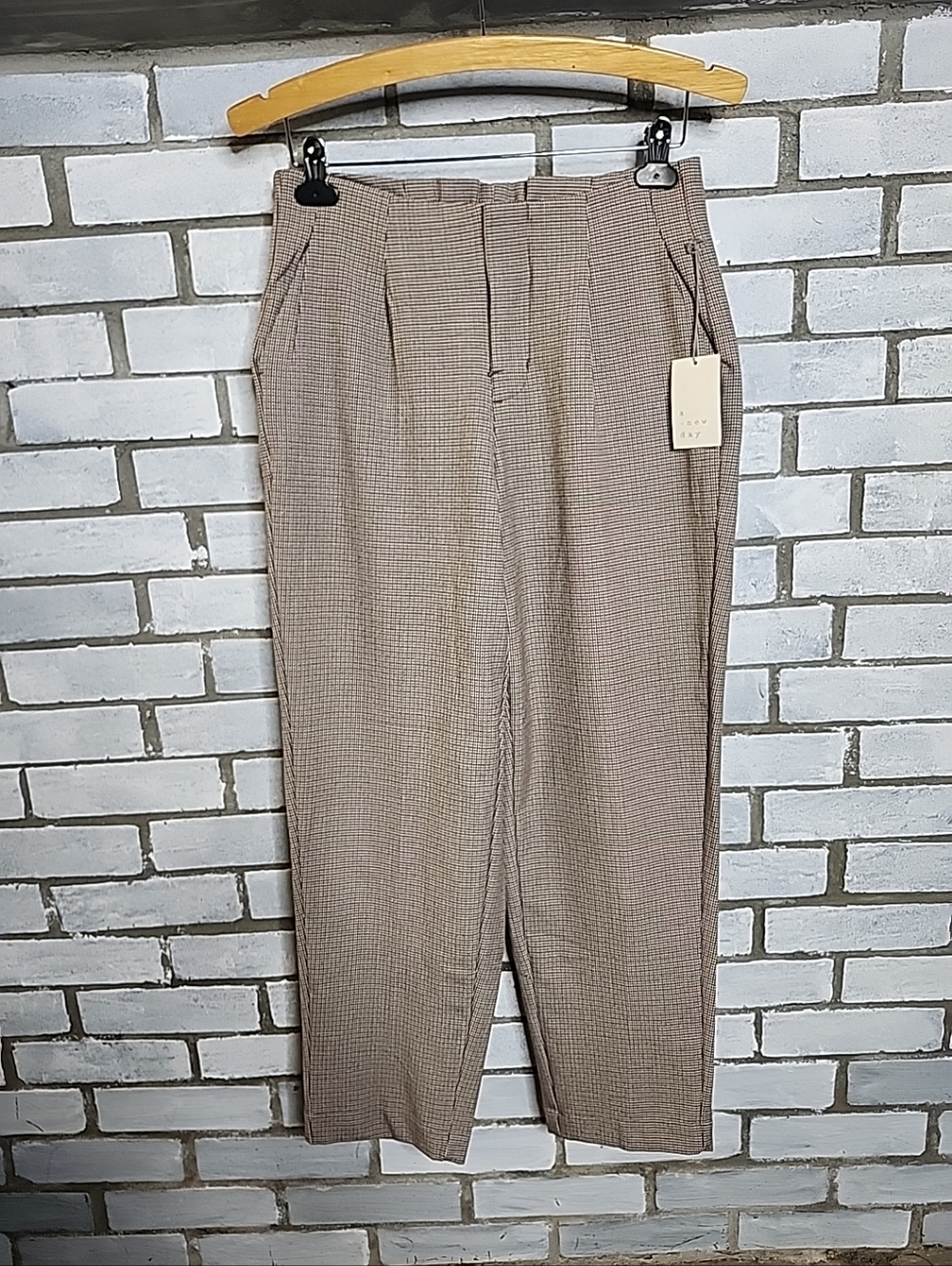 NWT A New Day Women's High-Rise Paperbag Plaid Pants Size 6 Brown Multicolor